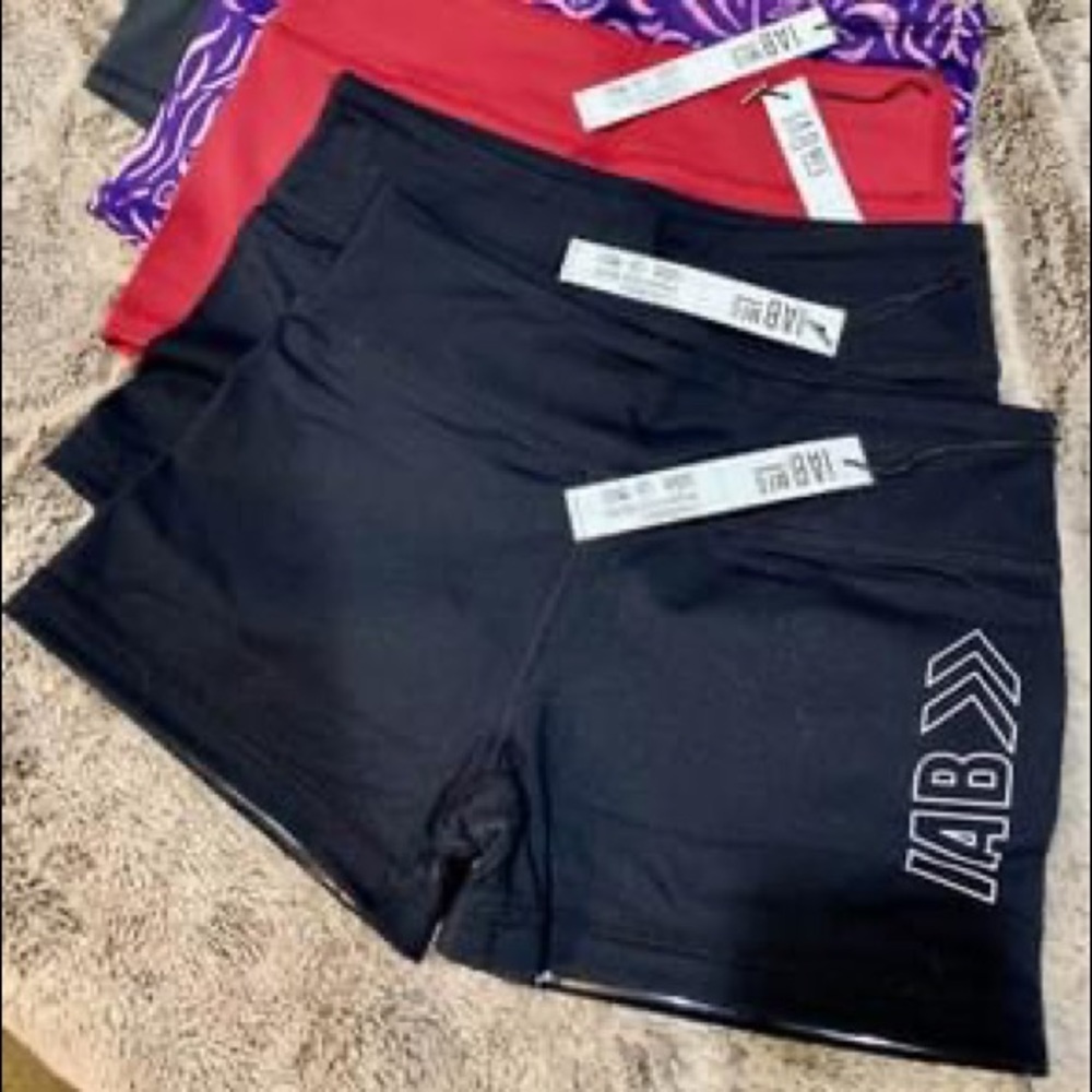 IAB workout shorts no-ride w/silicone band